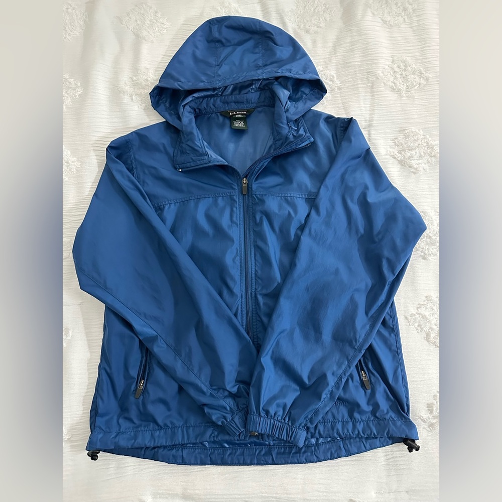Blue light windbreaker